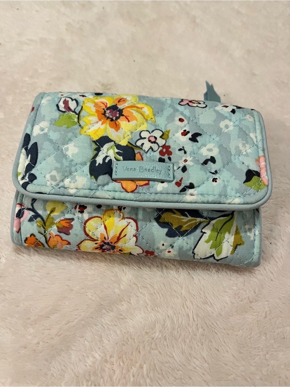 Vera Bradley Light Blue Floral Quilted Trifold Wallet Multiple Compartments